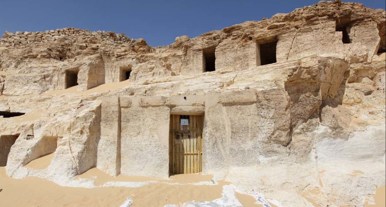 مقابر مير الأثرية من معالم أسيوط السياحية