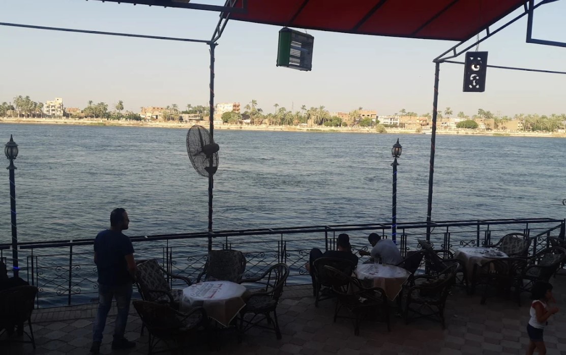 كافيه نادي التجاريين من أفضل كافيهات أسيوط على النيل