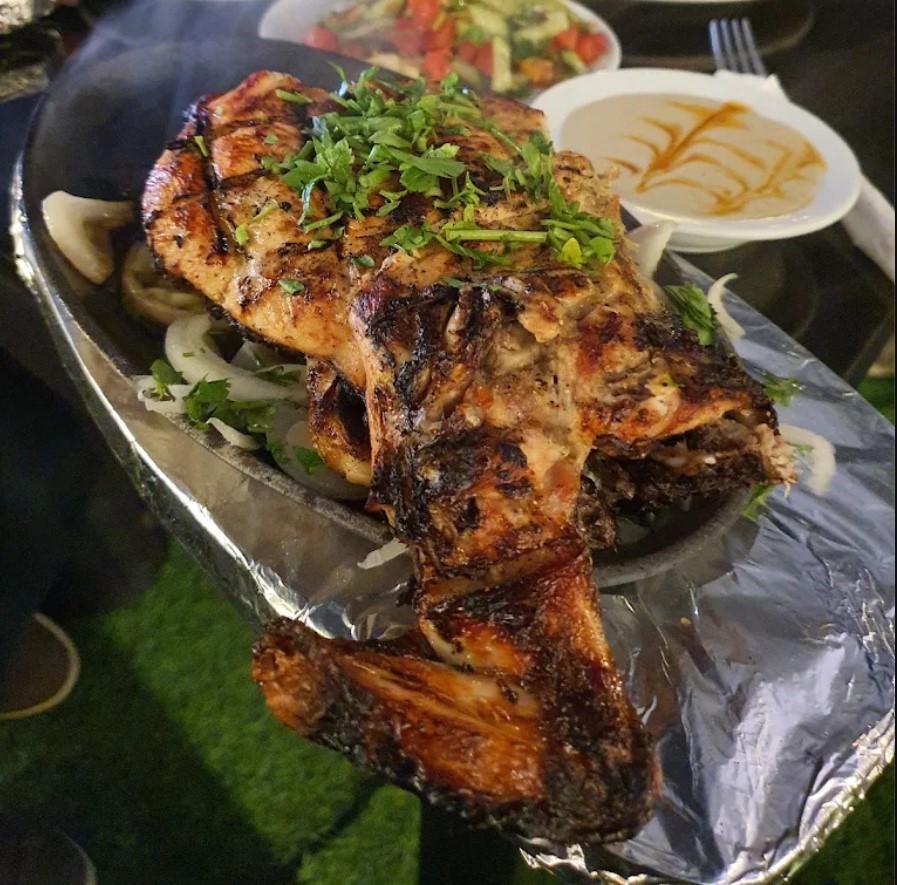 مطعم نادي التجاريين من أفضل مطاعم كورنيش أسيوط