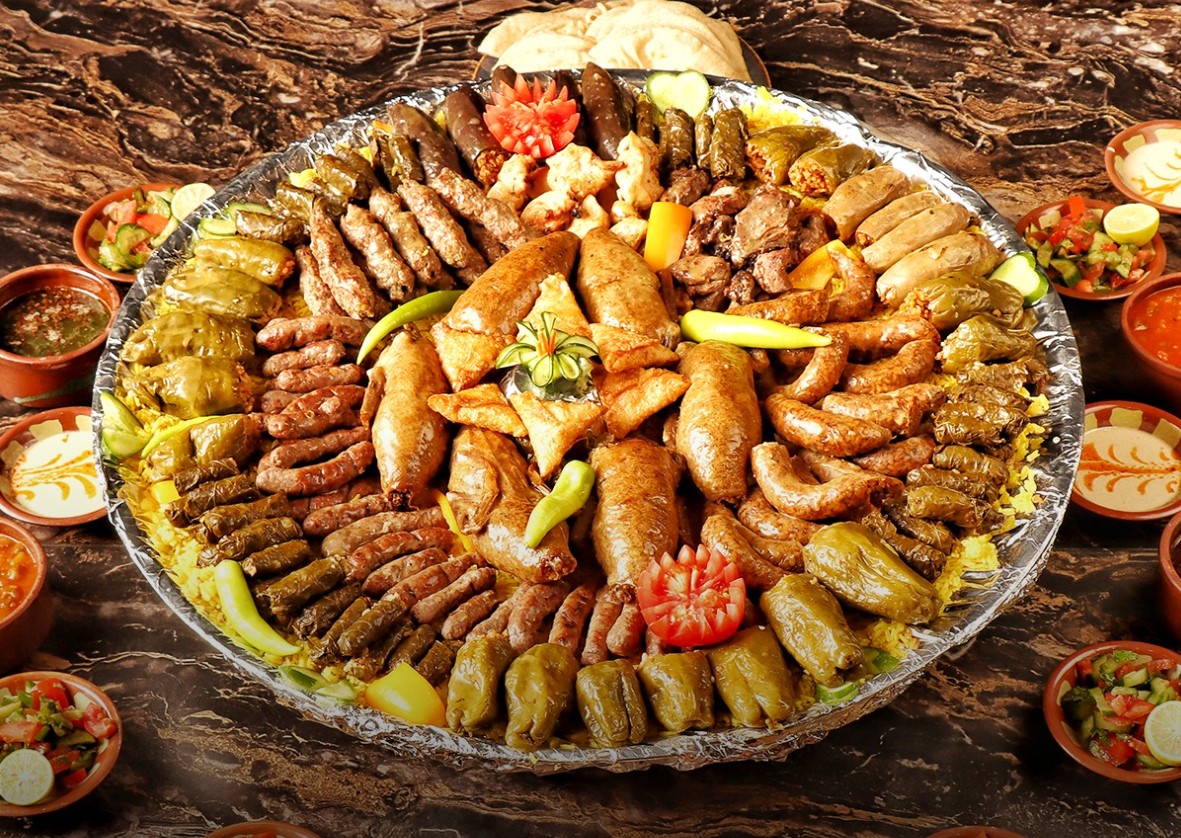 مطعم رويال جيت من أفضل مطاعم أسيوط الكورنيش